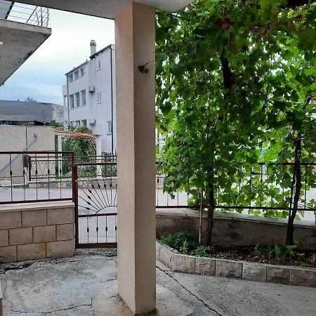 Guest house Apartman Ivanka *